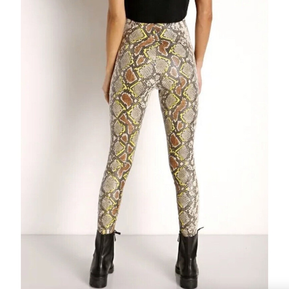 Commando Faux Leather in Neon Snake Print Leggings Size Small - Picture 12 of 12